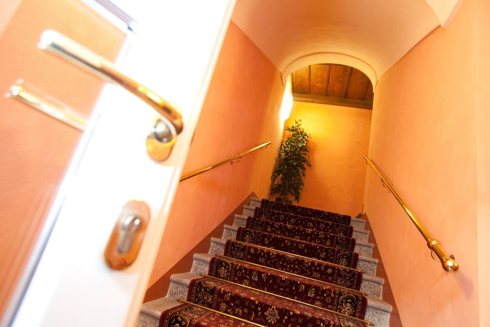 Hotel Palazzo Di Mezzo Carru Ngoại thất bức ảnh