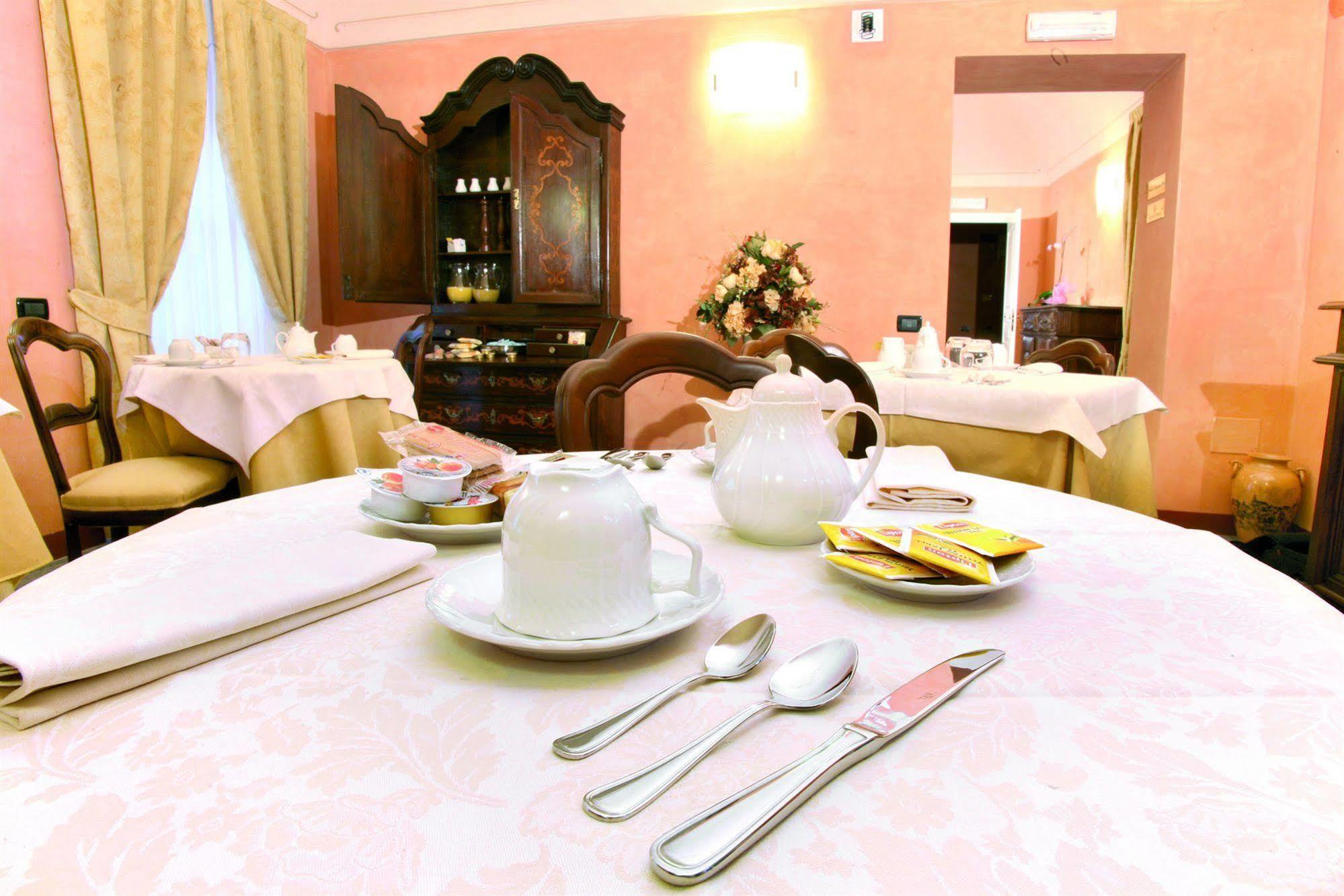 Hotel Palazzo Di Mezzo Carru Ngoại thất bức ảnh