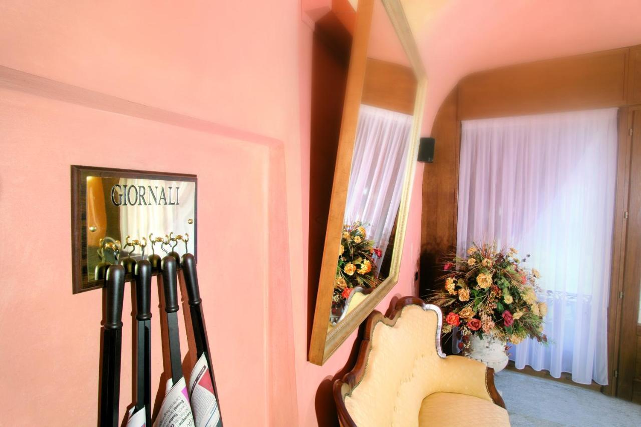 Hotel Palazzo Di Mezzo Carru Ngoại thất bức ảnh